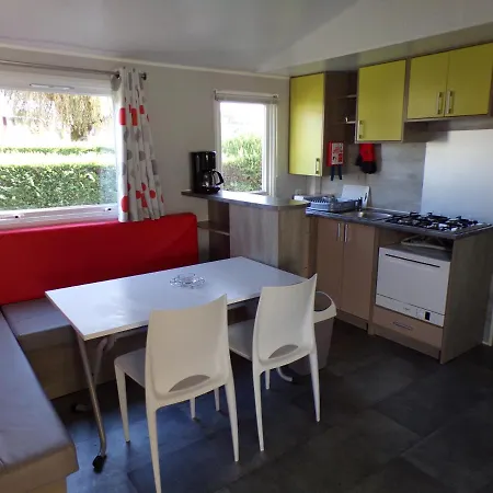 Mobile Home 64771 Tybreizh Holidays At Les Charmettes 4 Star Without Fun Pass Vakantiehuis *